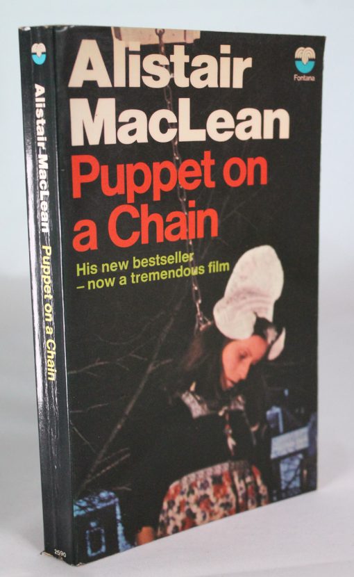 Puppet on a Chain by Alistair Maclean front IMG_9242